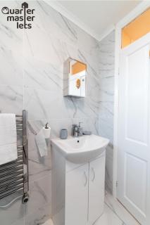 3 Bedroom House that Sleeps 6 - 9