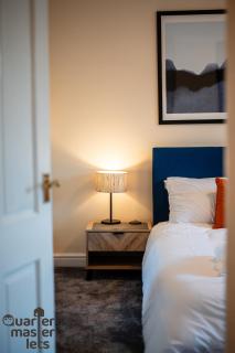 3 Bedroom House that Sleeps 6 - 2