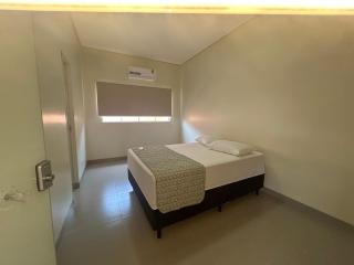 Casa 04 - Casa com 2 quartos, sendo uma suíte localizada próximo a rodoviária e o aeroporto - 9