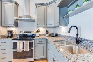 408B The Lynnhaven House - 3