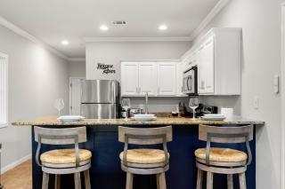 Close to River Shared Family Pool Wurstfest Ready - 8