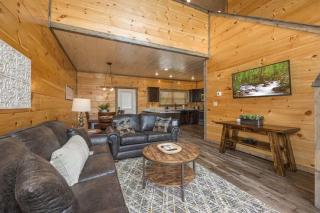 Indoor Pool Family Hot Tub Air Hockey Gameroom - 8