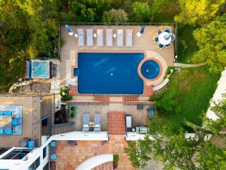 Pool Hot Tub Stunning views Lux Game Room - 7