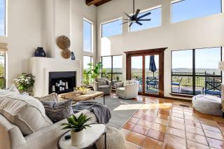 Pool Hot Tub Stunning views Lux Game Room - 2