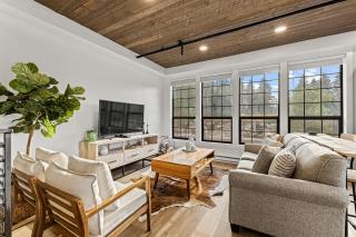 The Loft 10 - Steps from the Lake & Dining- Newly renovated in the heart of McCall - 7