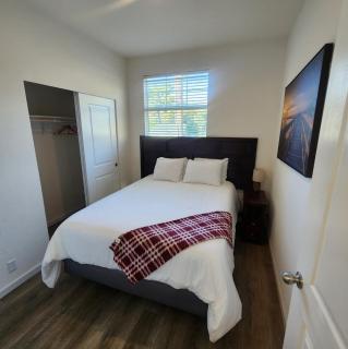 Home away from Home - 6 miles from the SNP - 5