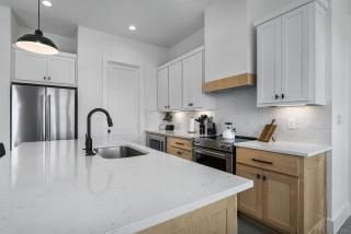 Scenic Views Heated Pools 2 Homes Sleeps 16 - 1