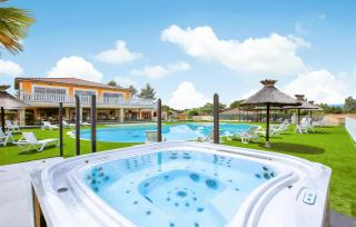 Pet Friendly Home In Grospierres - 2