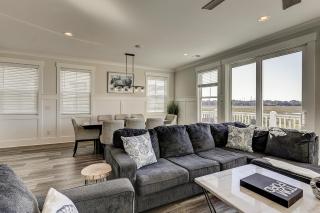 Brand New Waterfront Luxury Home Private Covered Pool Sleeps 14 Gorgeous Views Elevator - 6