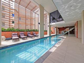 Stylish 1BR Valley Stay with Secure Car Park - 7