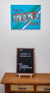 Sunny Springfield Stunner - 2