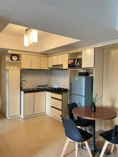 Cozy 2 BR, The Wave Apartment, Epicentrum/Rasuna Said - 3