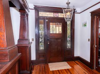 Sunny Springfield Stunner - 3