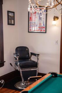 Sunny Springfield Stunner - 5