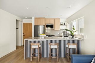 Tide House - Unit A - Modern Seaside 1BD w Parking - 4