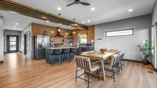 The Back Nine Retreat by AvantStay Private Golf Sim Firepit Mountain Views Near Dollywood - 1