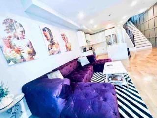 Upscale 3BDR Penthouse with Rooftop TV and Stunning Capitol and Monument Views Near Popular H Street Corridor Parking Included Free Cancellation - Washington - 0