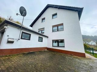 Romantic apartment with garden - 0