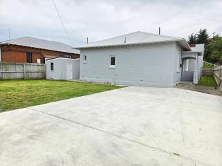 Tainui Charm - Fully Renovated, 3 Bedrooms - 1