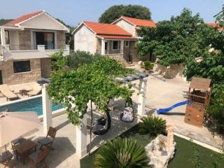 Villa in Bogomolje with swimming pool - 7