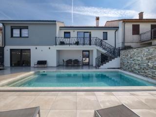 Villa in Pula with swimming pool - 9