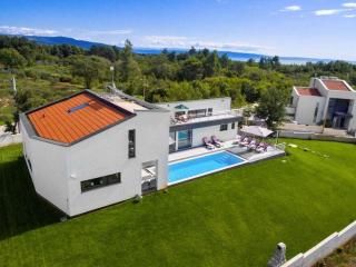 4 Bedrooms villa in krnica - 9