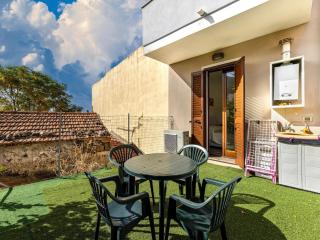 Modern apartment in Badesi with garden - 3