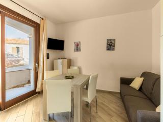 Modern apartment in Badesi with garden - 9