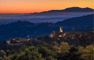 Lovely Apartment In Massa E Cozzile - 2