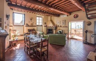 Lovely Apartment In Massa E Cozzile - 8
