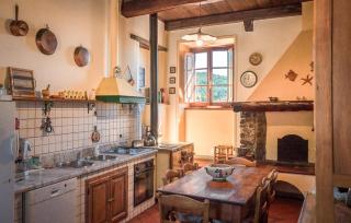 Lovely Apartment In Massa E Cozzile - 6