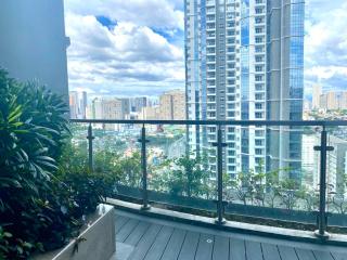 Uptown Parksuites Posh Modern Minimalist - 9