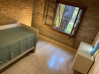 Casa villa del deportista zona arbolada a metros del mar - 1