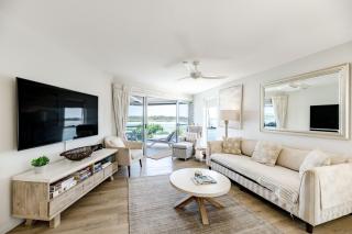 Sea La Vie ~ Penthouse & Best Noosa Blue Views - 4