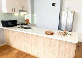 Modern Two-Level Apartment in the Heart of Epping - 6