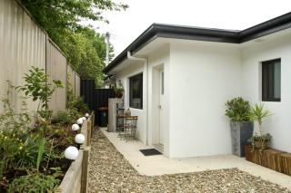 Cozy Kambah 1 Bedroom Near Shops & Parks - 4