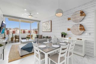 Marea Walk to Medano Stylish Stay in Cabo - 8