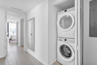 X Lounge VII - High-Rise with Rooftop Pool & Skyline Views in Downtown Miami - 2