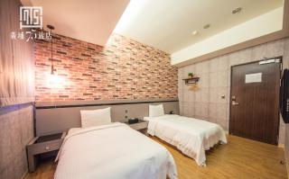 Military 75 Hotel - 9