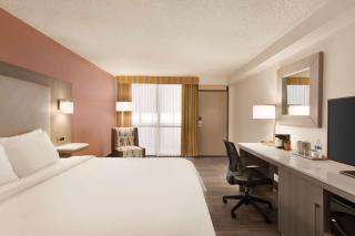 Radisson Hotel Lenexa Overland Park - 2