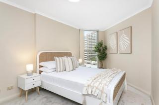 Chatswood Convenience - Steps to Train & Metro - HELP5 - 1