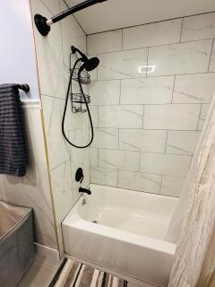 The Peaceful Perch Retreat Near NYC Elle's Home - 9