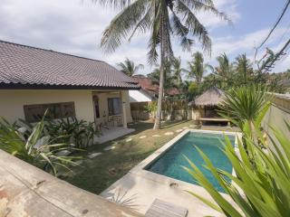 Tropical 2-BR villa in Kuta Lombok center - 0