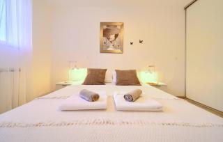 Cozy Apartment In Vrbnik With Wifi - 1