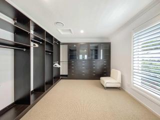 Relaxed Luxury for Families by the Beach - 1