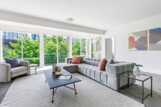 The Avenue - City Escape near Arts and Botanic Gardens - 0