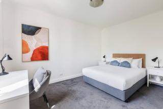 The Avenue - City Escape near Arts and Botanic Gardens - 7