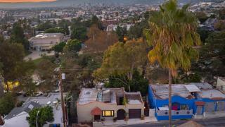 Spanish Revival Charm in Silver Lake w Patio BBQ Walkable Location Maltman Manor by AvantStay - Los Angeles - 9