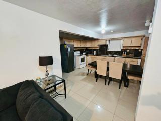 Peaceful 1 bedroom, 1 bathroom at Joe's Place - 5