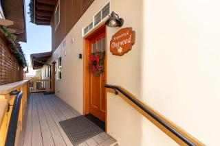 Snowcreek Suite - Dogwood - Hot tub - Kitchenette - 3